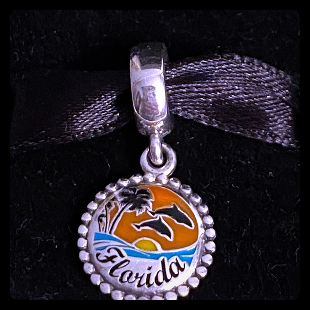 Pandora Florida Exclusive Dolphin Dangle